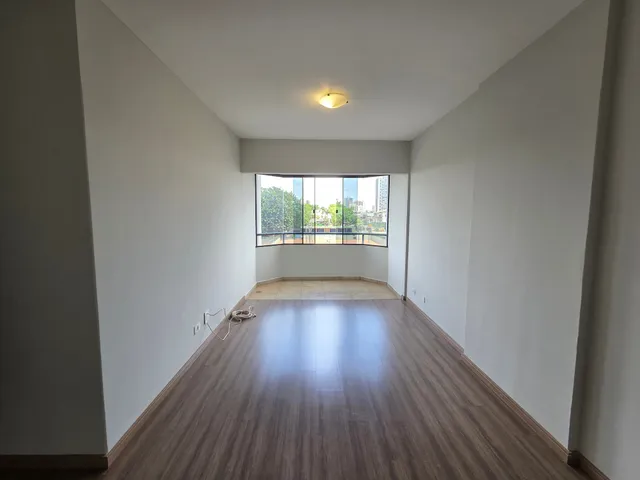 Apartamento 3 quartos e 2 banheiros, para alugar, no bairro Centro em Londrina