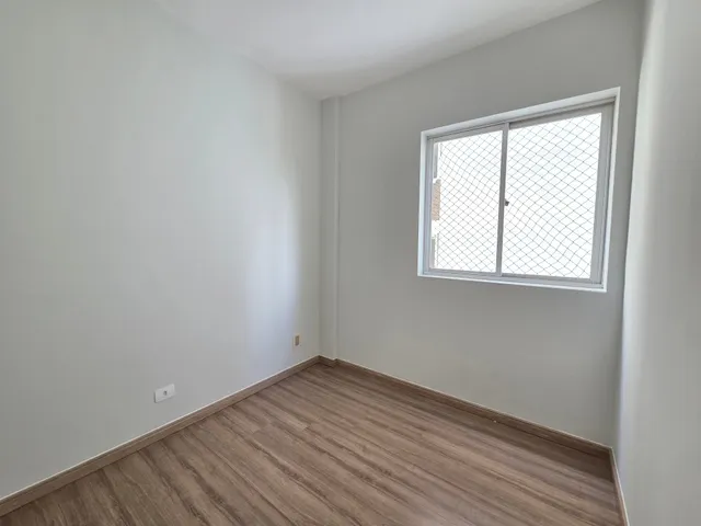 Apartamento 3 quartos e 2 banheiros, para alugar, no bairro Centro em Londrina