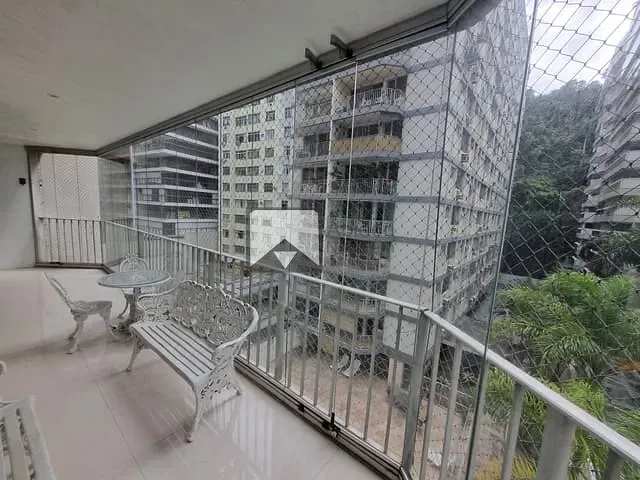 Apartamento com 125m² 3 quartos e 1 banheiro, à venda, no bairro Icaraí em Niterói