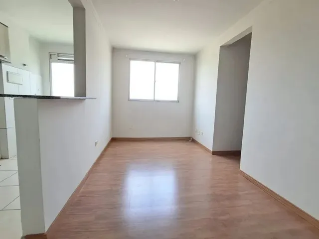Apartamento 2 quartos e 1 banheiro, para alugar, no bairro Pinheirinho em Curitiba