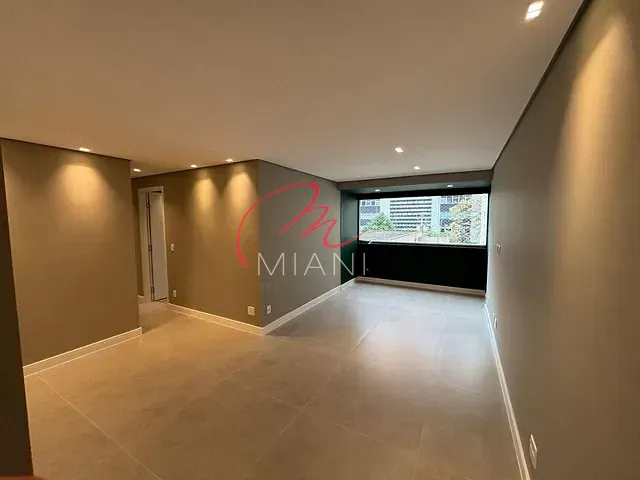 Apartamento 3 quartos e 2 banheiros, à venda, no bairro Vila Nova Conceição em São Paulo