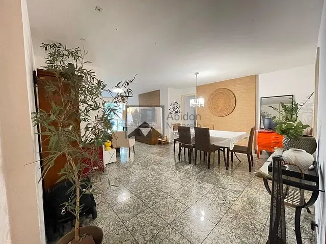 Apartamento com 150m² 4 quartos e 1 banheiro, à venda, no bairro Icaraí em Niterói
