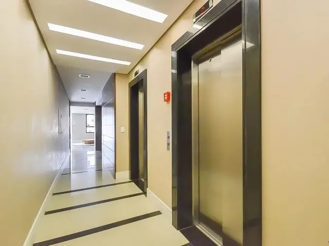 Apartamento 1 quarto e 1 banheiro, para alugar, no bairro Água Verde em Curitiba