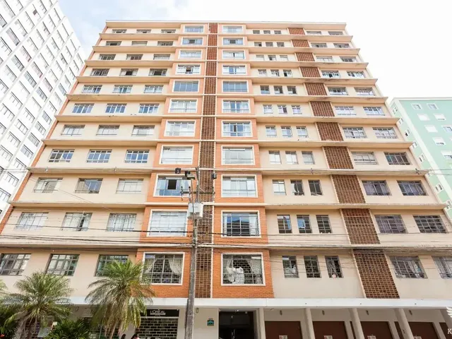 Apartamento 2 quartos e 1 banheiro, para alugar, no bairro Centro em Curitiba