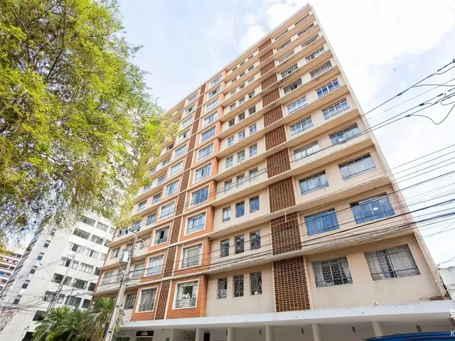 Apartamento 2 quartos e 1 banheiro, para alugar, no bairro Centro em Curitiba