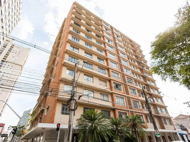 Apartamento 2 quartos e 1 banheiro, para alugar, no bairro Centro em Curitiba