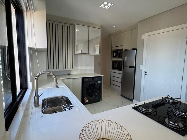 Apartamento à venda, no bairro Meia Praia em Itapema