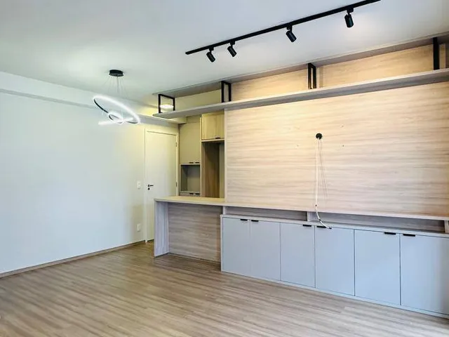 Apartamento 2 quartos e 2 banheiros, para alugar, no bairro Aurora em Londrina