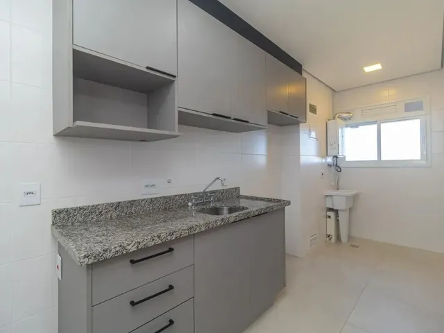 Apartamento 2 quartos e 1 banheiro, para alugar, no bairro Ecoville em Curitiba