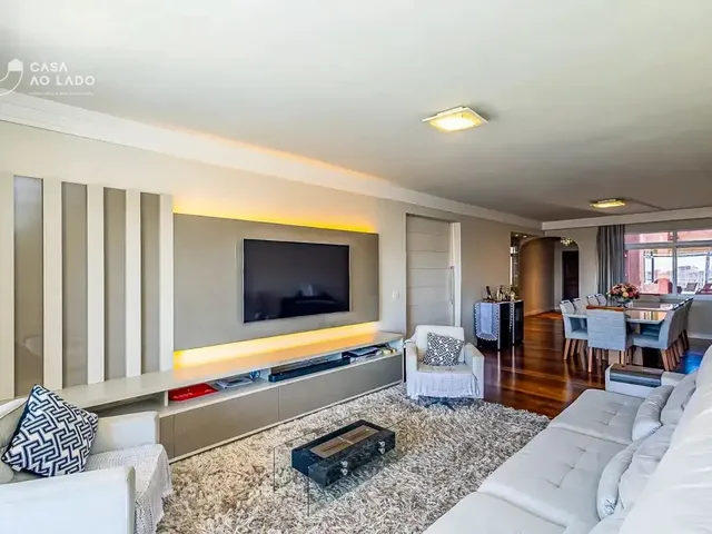 Apartamento 3 quartos e 2 banheiros, à venda, no bairro Centro em Curitiba