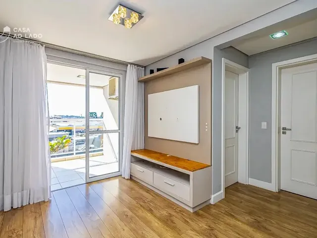 Apartamento 2 quartos e 2 banheiros, para alugar, no bairro Bacacheri em Curitiba