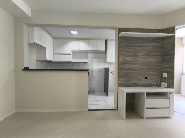 Apartamento com 119m² 3 quartos e 2 banheiros, para alugar, no bairro Andrade em Londrina
