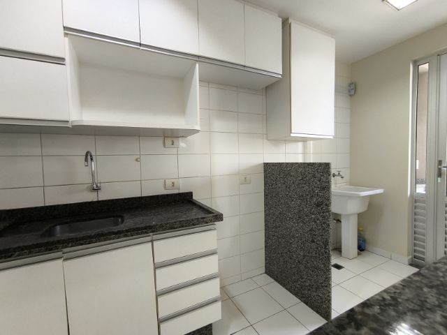 Apartamento com 119m² 3 quartos e 2 banheiros, para alugar, no bairro Andrade em Londrina