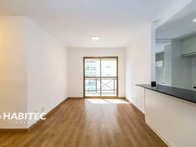 Apartamento 2 quartos e 2 banheiros, para alugar, no bairro Bigorrilho em Curitiba