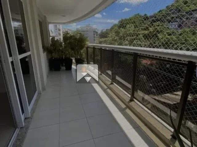 Apartamento 4 quartos e 4 banheiros, à venda, no bairro Charitas em Niterói