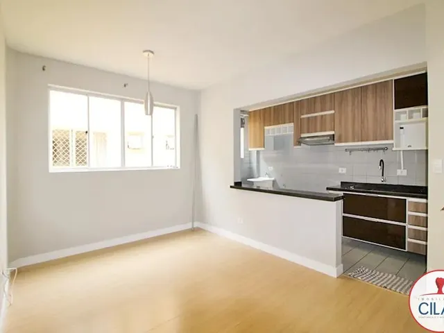 Apartamento 2 quartos e 1 banheiro, para alugar, no bairro Água Verde em Curitiba