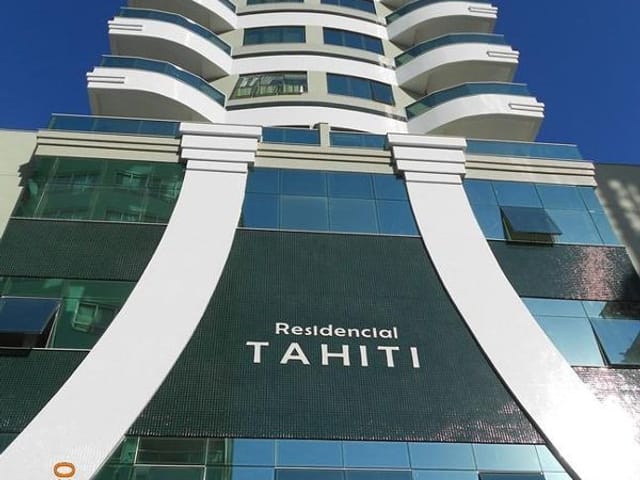 Apartamento com 194m², à venda, no bairro Meia Praia em Itapema