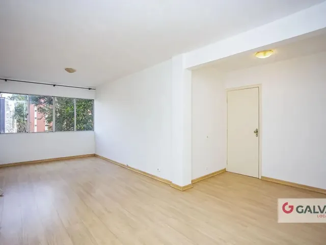 Apartamento 2 quartos e 1 banheiro, para alugar, no bairro Ahú em Curitiba