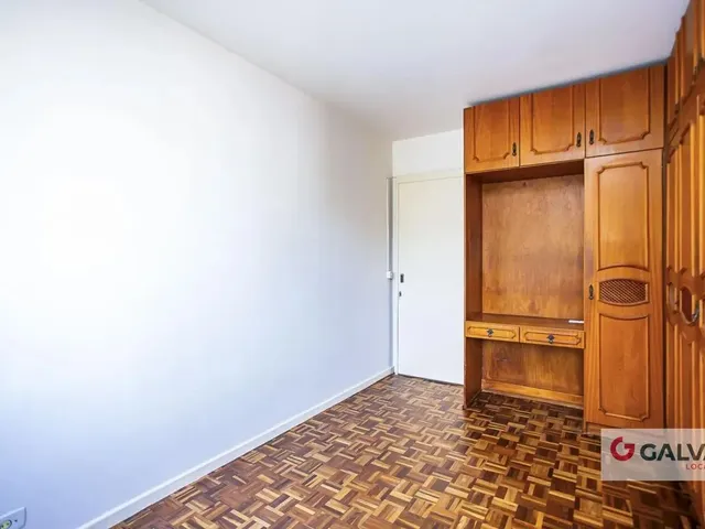 Apartamento 2 quartos e 1 banheiro, para alugar, no bairro Ahú em Curitiba