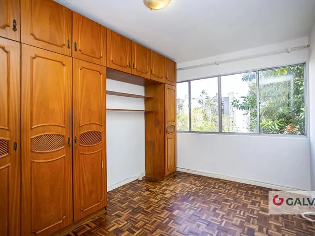 Apartamento 2 quartos e 1 banheiro, para alugar, no bairro Ahú em Curitiba