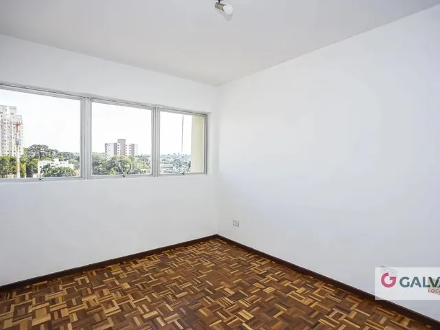 Apartamento 3 quartos e 1 banheiro, para alugar, no bairro Centro Cívico em Curitiba