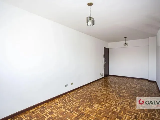 Apartamento 3 quartos e 1 banheiro, para alugar, no bairro Centro Cívico em Curitiba