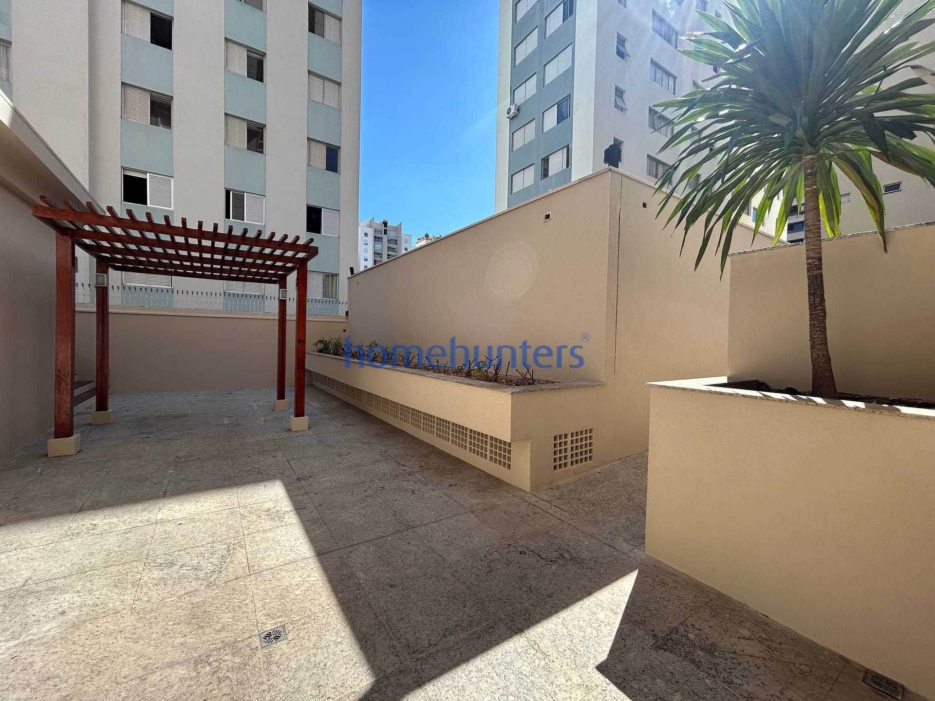 Apartamento à venda e aluguel com 1 quarto, 50m² - Foto 33
