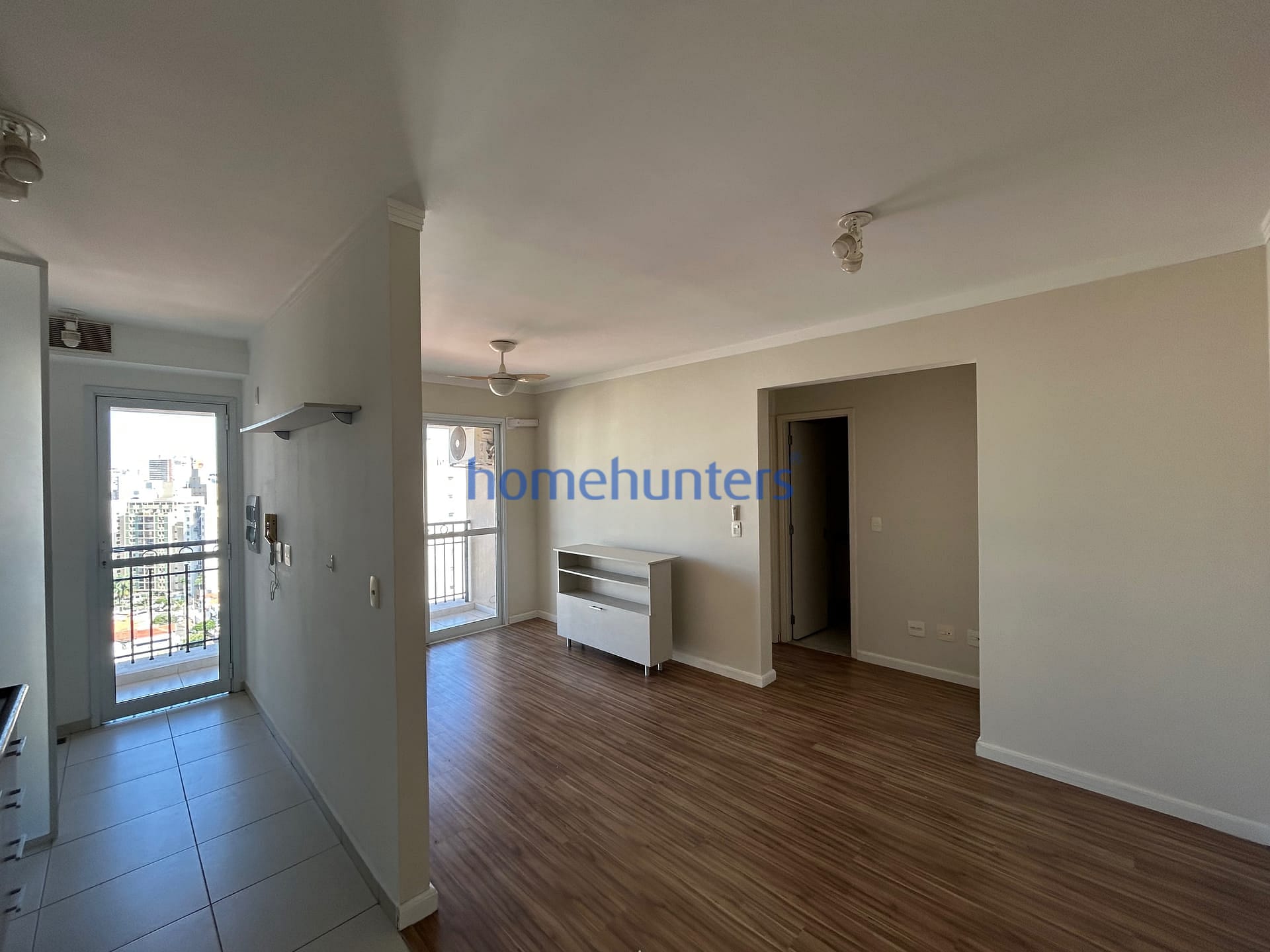 Apartamento à venda e aluguel com 1 quarto, 50m² - Foto 1