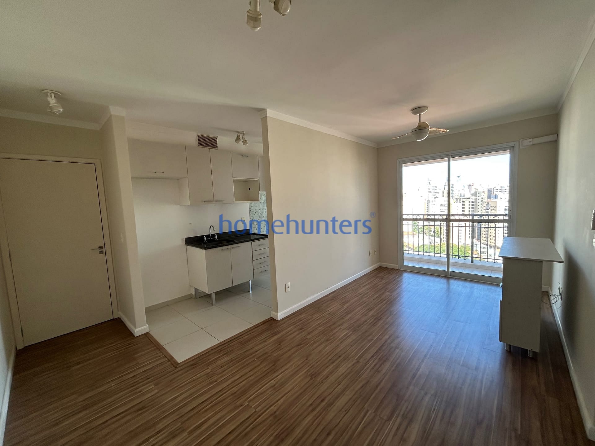 Apartamento à venda e aluguel com 1 quarto, 50m² - Foto 4