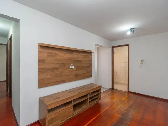Apartamento 2 quartos e 1 banheiro, para alugar, no bairro Bigorrilho em Curitiba