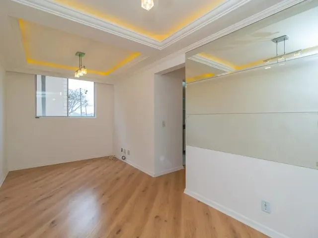 Apartamento 2 quartos e 1 banheiro, para alugar, no bairro Campo Comprido em Curitiba