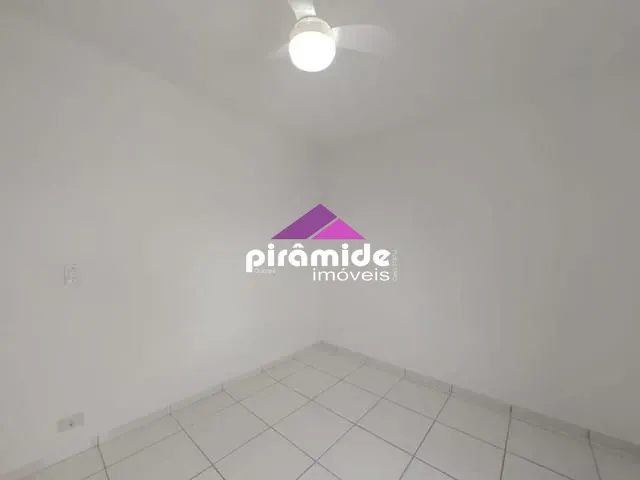Apartamento com 56m² 2 quartos e 1 banheiro, para alugar, no bairro Vila Guaianazes em São José dos Campos