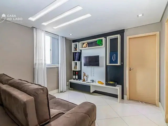 Apartamento 2 quartos e 2 banheiros, à venda, no bairro Xaxim em Curitiba