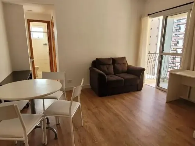 Apartamento 1 quarto e 1 banheiro, para alugar, no bairro Bigorrilho em Curitiba