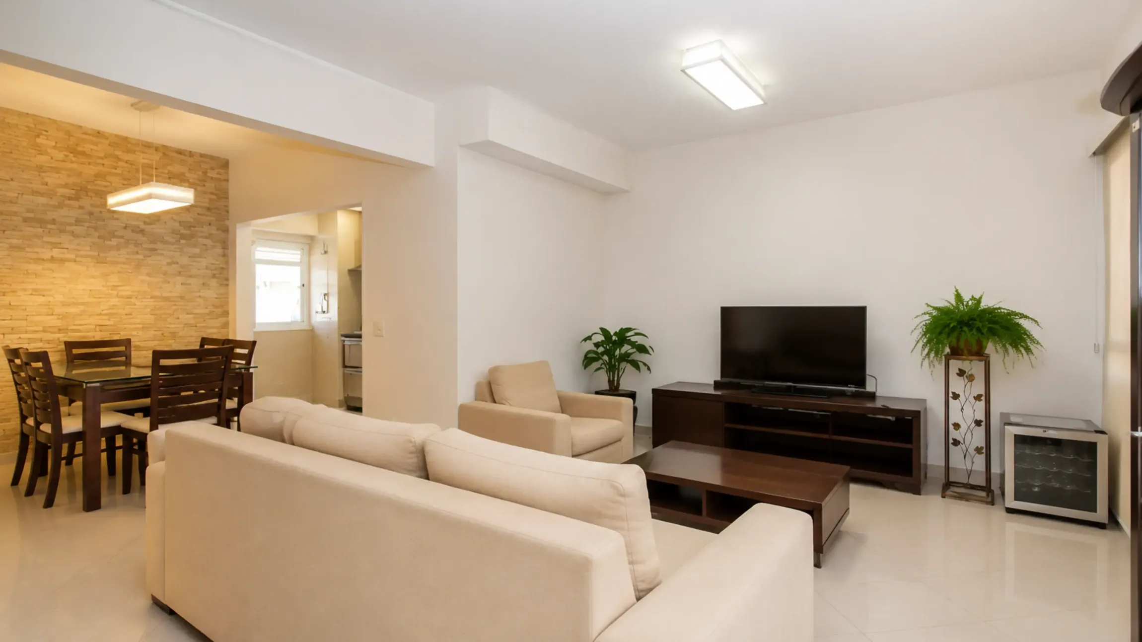 APARTAMENTO COM VARANDA
