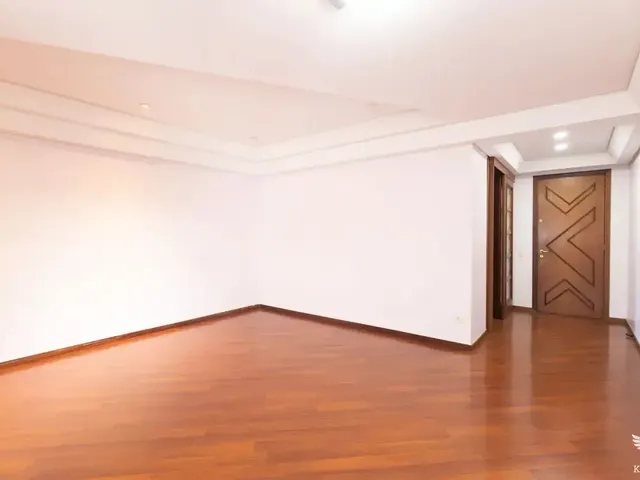 Apartamento 3 quartos e 2 banheiros, para alugar, no bairro Bigorrilho em Curitiba