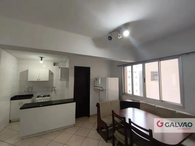 Apartamento 1 quarto e 1 banheiro, para alugar, no bairro Centro em Curitiba
