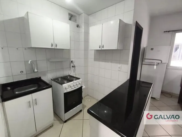 Apartamento 1 quarto e 1 banheiro, para alugar, no bairro Centro em Curitiba