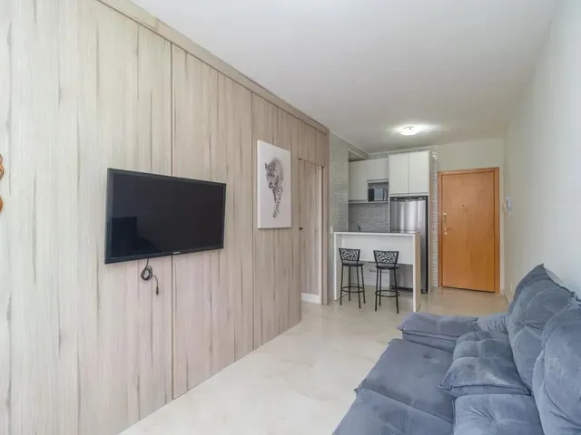 Apartamento 1 quarto e 1 banheiro, para alugar, no bairro Centro em Curitiba