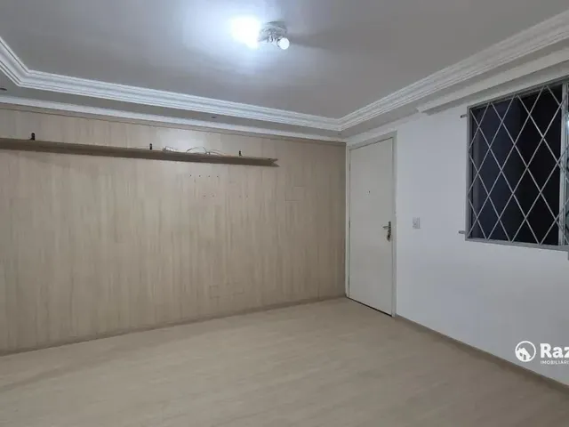 Apartamento 2 quartos e 1 banheiro, para alugar, no bairro Sítio Cercado em Curitiba