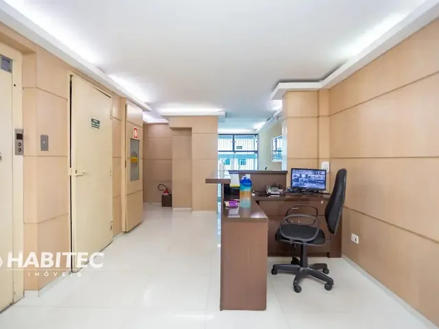 Apartamento 1 quarto e 1 banheiro, para alugar, no bairro Centro em Curitiba