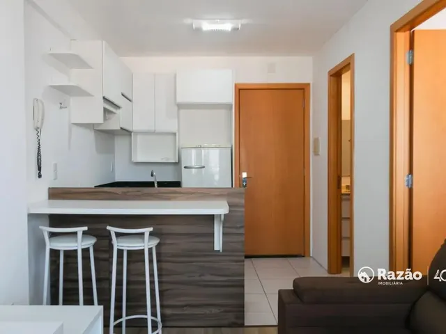Apartamento 1 quarto e 1 banheiro, para alugar, no bairro Centro em Curitiba