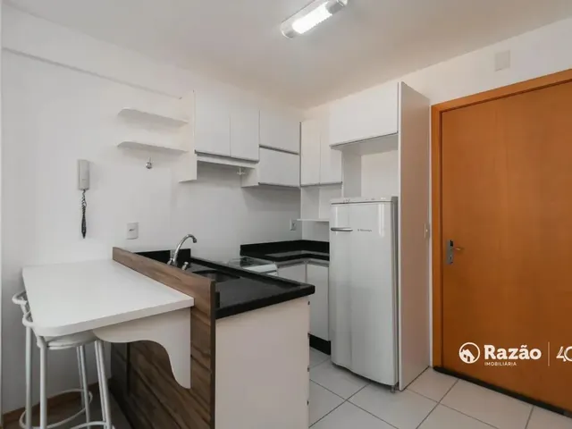 Apartamento 1 quarto e 1 banheiro, para alugar, no bairro Centro em Curitiba