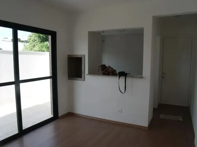 Apartamento 1 quarto e 1 banheiro, para alugar, no bairro Rebouças em Curitiba