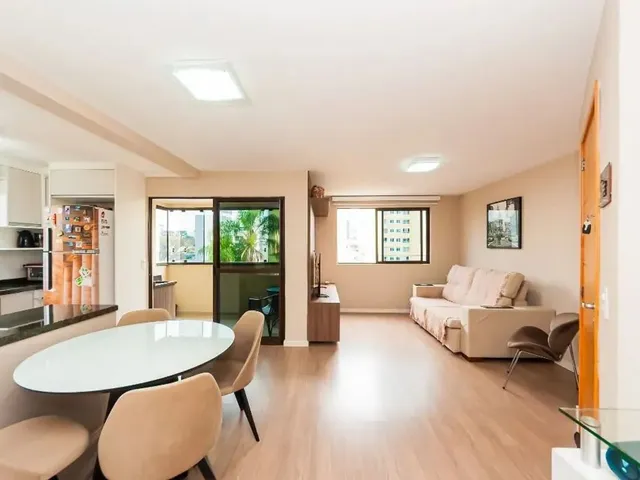 Apartamento 2 quartos e 2 banheiros, à venda, no bairro Vila Izabel em Curitiba
