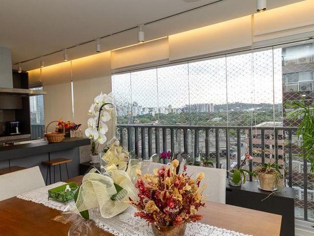 Foto do Apartamento - Apartamento à venda no renomado bairro de Pinheiros, situado na cidade de São Paulo. Este é um imóvel que combina charme e praticidade. | Vista Livre