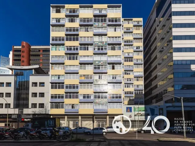 Apartamento 3 quartos e 2 banheiros, para alugar, no bairro Centro em Curitiba
