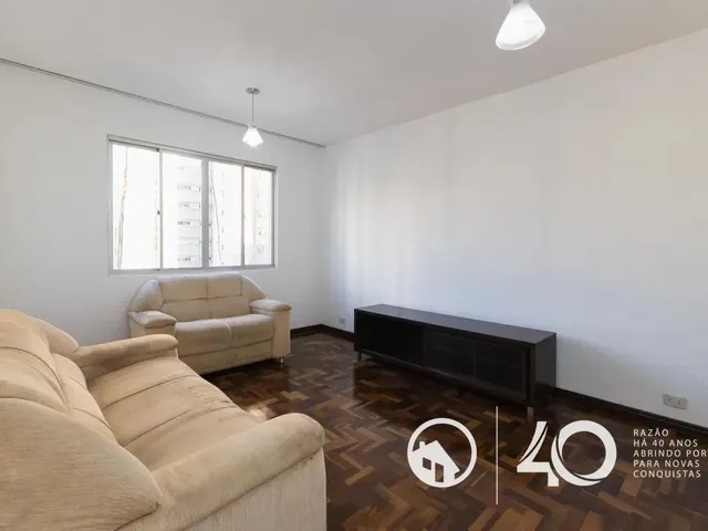 Apartamento 3 quartos e 2 banheiros, para alugar, no bairro Centro em Curitiba