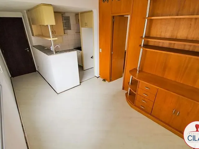 Apartamento 1 quarto e 1 banheiro, para alugar, no bairro Centro em Curitiba