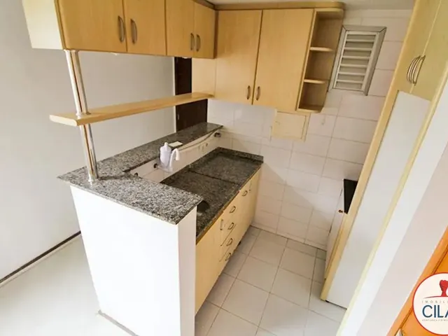 Apartamento 1 quarto e 1 banheiro, para alugar, no bairro Centro em Curitiba